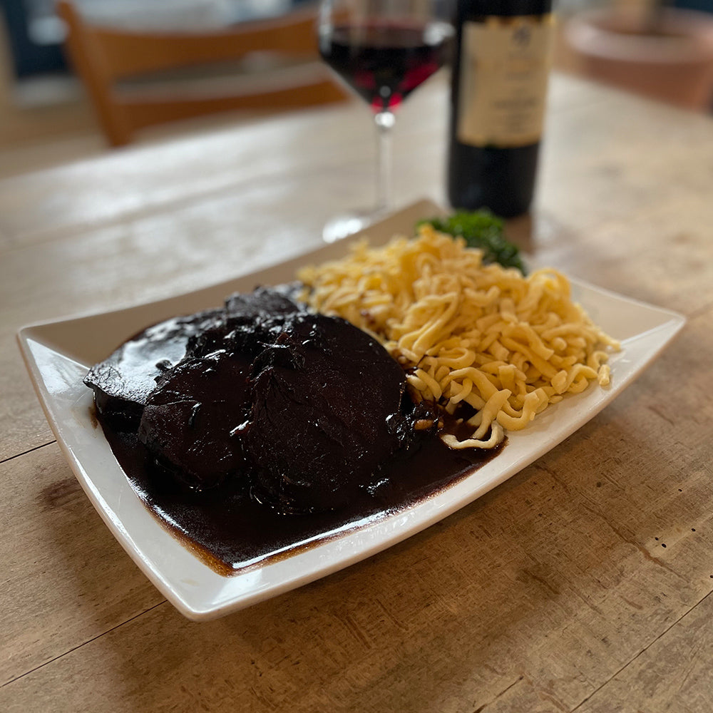 Sauerbraten mit Spätzle
